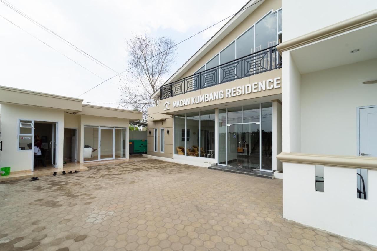 Hotel RedDoorz near Griya Agung Palembang Talang Kelapa Exterior foto